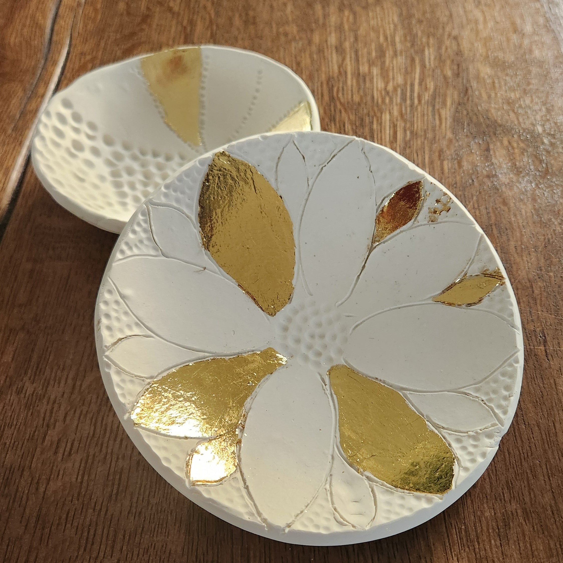 Coupelle dorée à la feuille d'or  • 24 mai
