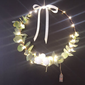 Couronne d'eucalyptus à suspendre • 17 décembre